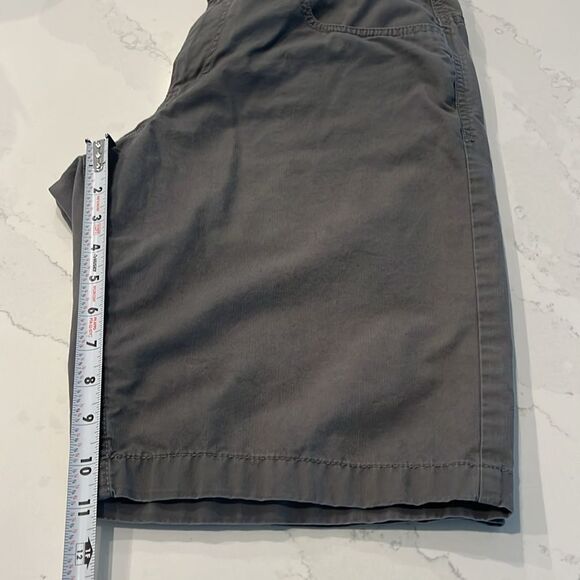 Men's Calvin Klein Jeans Grey Shorts - Picture 7 of 7